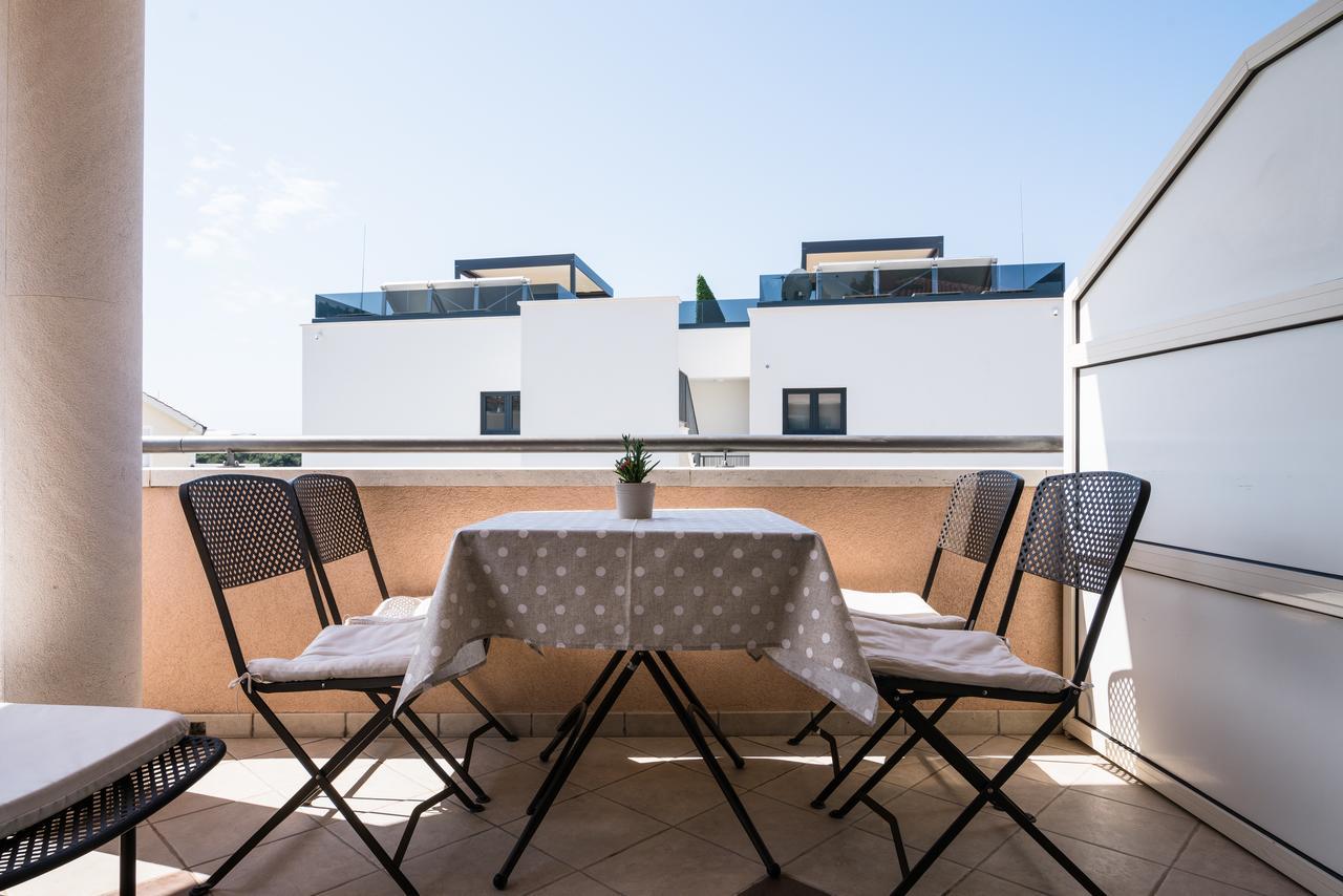 טרוגיר Villa Lavandula With Heated Swimming Pool מראה חיצוני תמונה